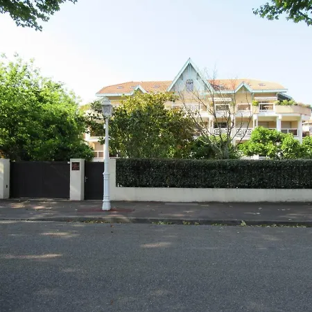 Apartment Arcachon, De Printemps - T2 Avec Jardin A 250m Des Plages - Fr-1-433-91 Arcachon